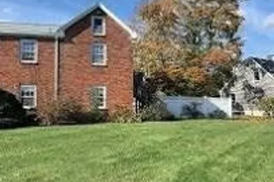14 Old Plain St #1
