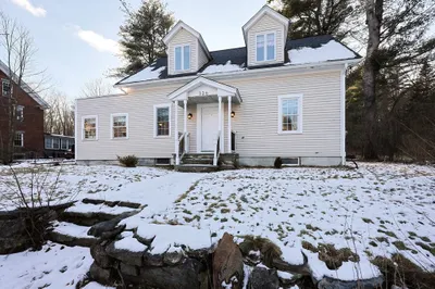 326 Ponakin Rd 1