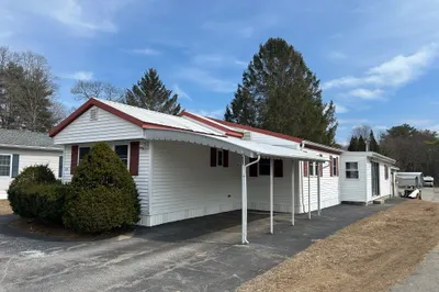 32 Christian Avenue 1