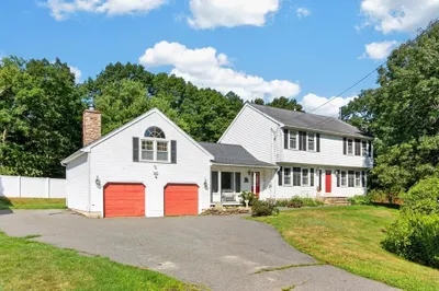 6 Paddock Lane 1