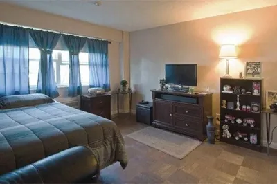 245 Elliott St #4 1
