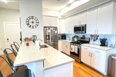 216 W Broadway #7