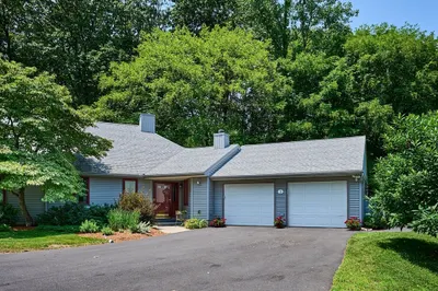 3 Baldwin Ln #3