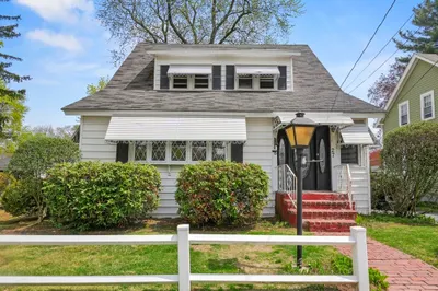 27 Gleason Rd