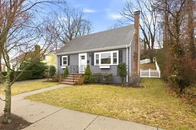7 Pleasantdale Rd 1