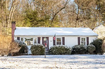 24 Pomeroy Road #24