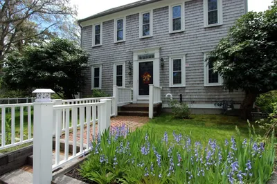 153 Stonehenge Dr 1