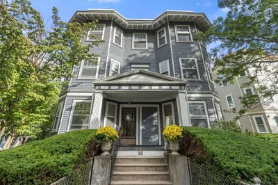 28 Putnam Avenue 1