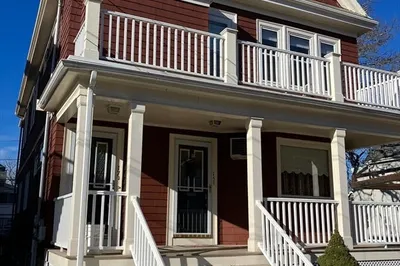 17 Stoughton St #1