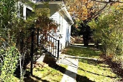 85 Edgemoor Ave