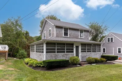 9 Melix Ave