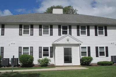 104 Norton Ave #22 1