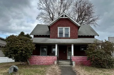 28 Larone Ave 1