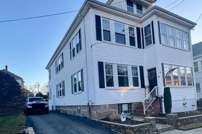 40 Lucas St #2