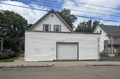 153 Pine St 1