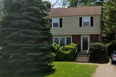 91 Nahatan St