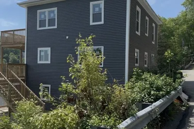 190 Grove St 1