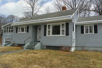 59 Oriole St