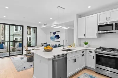 519 E 2nd St #307