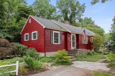 9 Brimblecomb Ave
