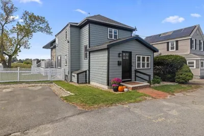 37 Pawsey St