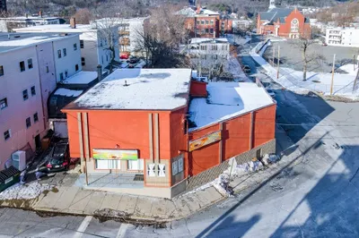 233 Daniels St 1