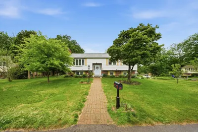 35 Purdue Dr 1
