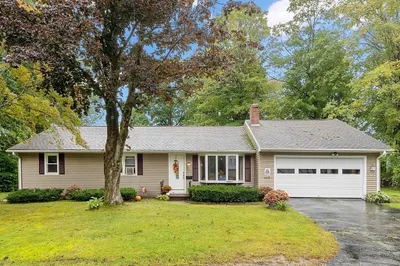 94 Fairlawn Ave 1