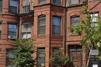 257 W Newton St 1