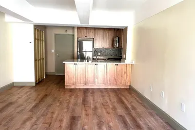 42 Eighth St #4406