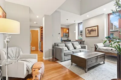 61 Prince St #4F