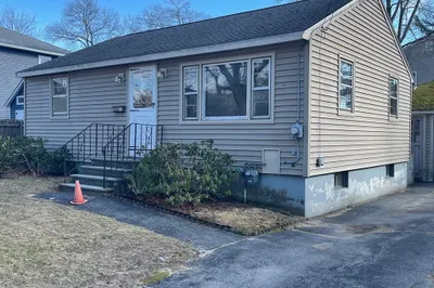 32 Mason Ave