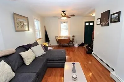 28 Cornwall St #2