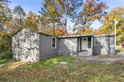 7 Cote Ave 1