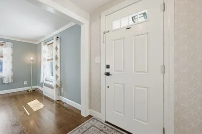 34 Navasota Ave