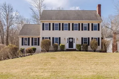 15 Magnolia Dr 1