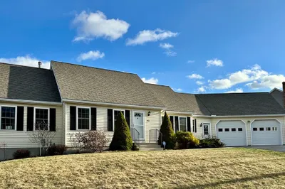 470 Elm St 1