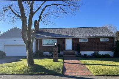 5 Zito Dr