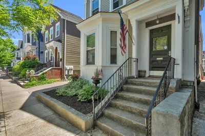 581 East 8th St #1
