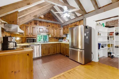 6 Turtleback Rd