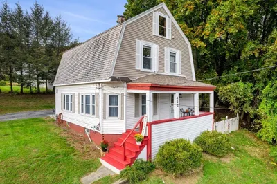 412 Amesbury Rd 1