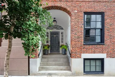 32 Derne St #2C