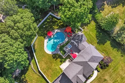71 Silver Fox Rd 1