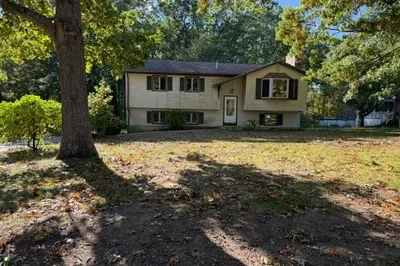 8 Windy Ridge Rd 1