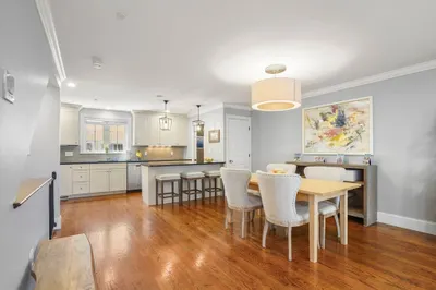 81 Dresser St #81A
