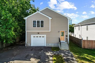 123 Hall St 1