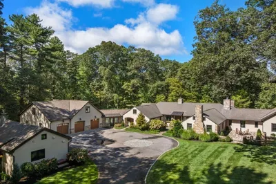 24 Claypit Hill Rd 1