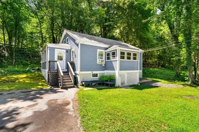 48 Valley Road 1