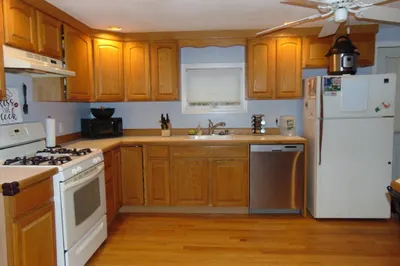 33 Sunrise Ave