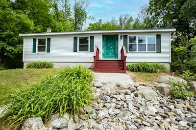 75 Mechanic St 1